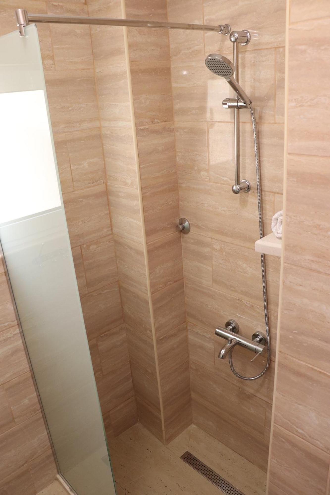 Gjinaj Apartments Ülgün Dış mekan fotoğraf