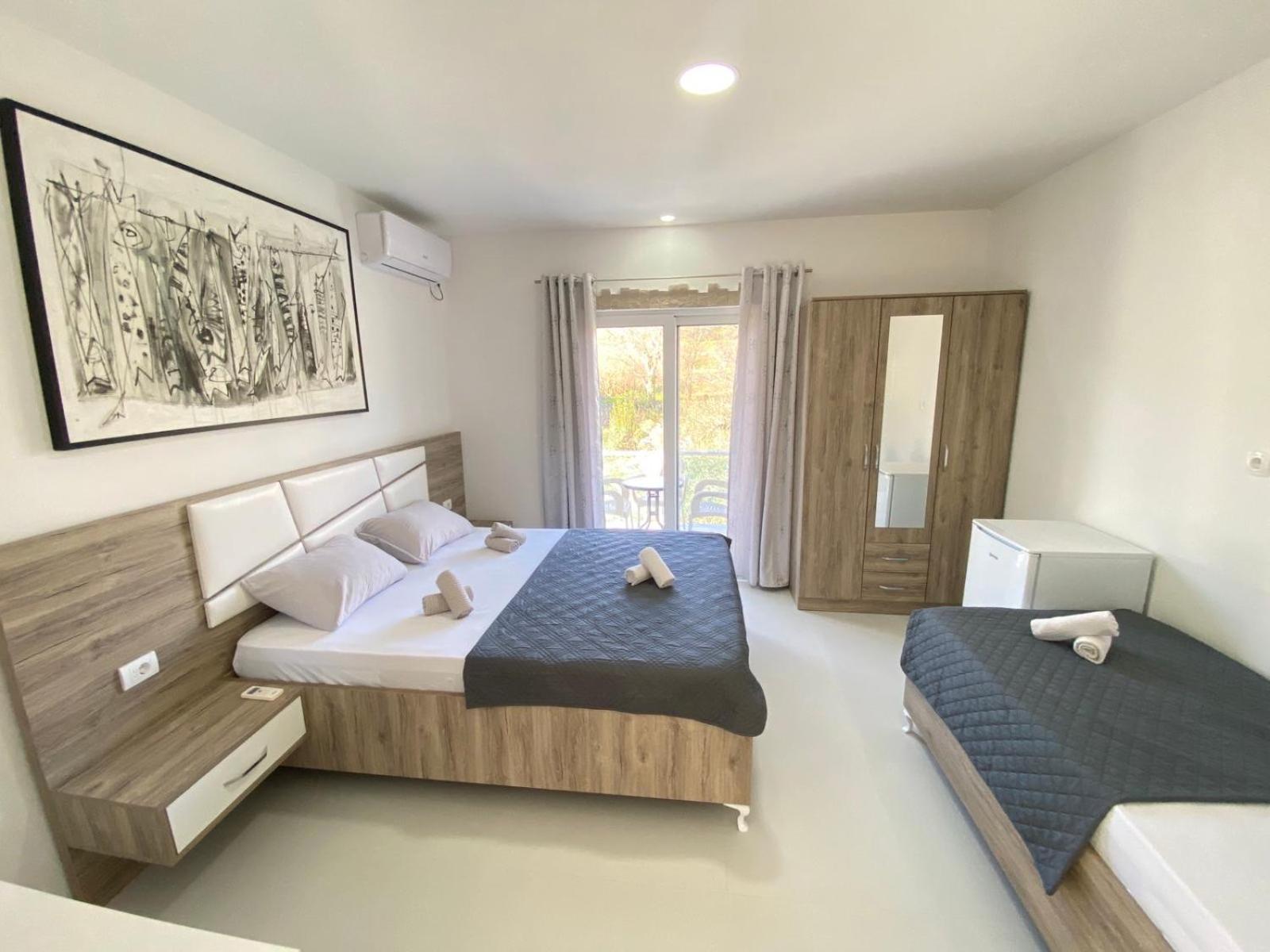 Gjinaj Apartments Ülgün Dış mekan fotoğraf