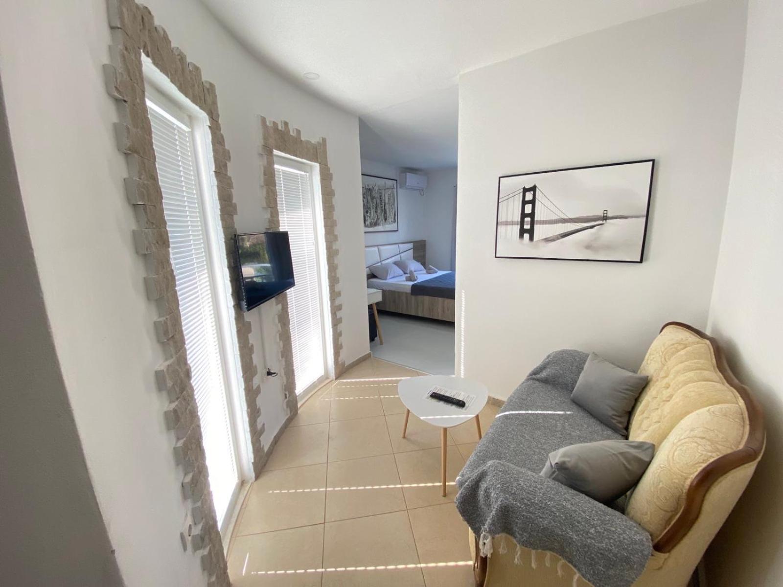 Gjinaj Apartments Ülgün Dış mekan fotoğraf