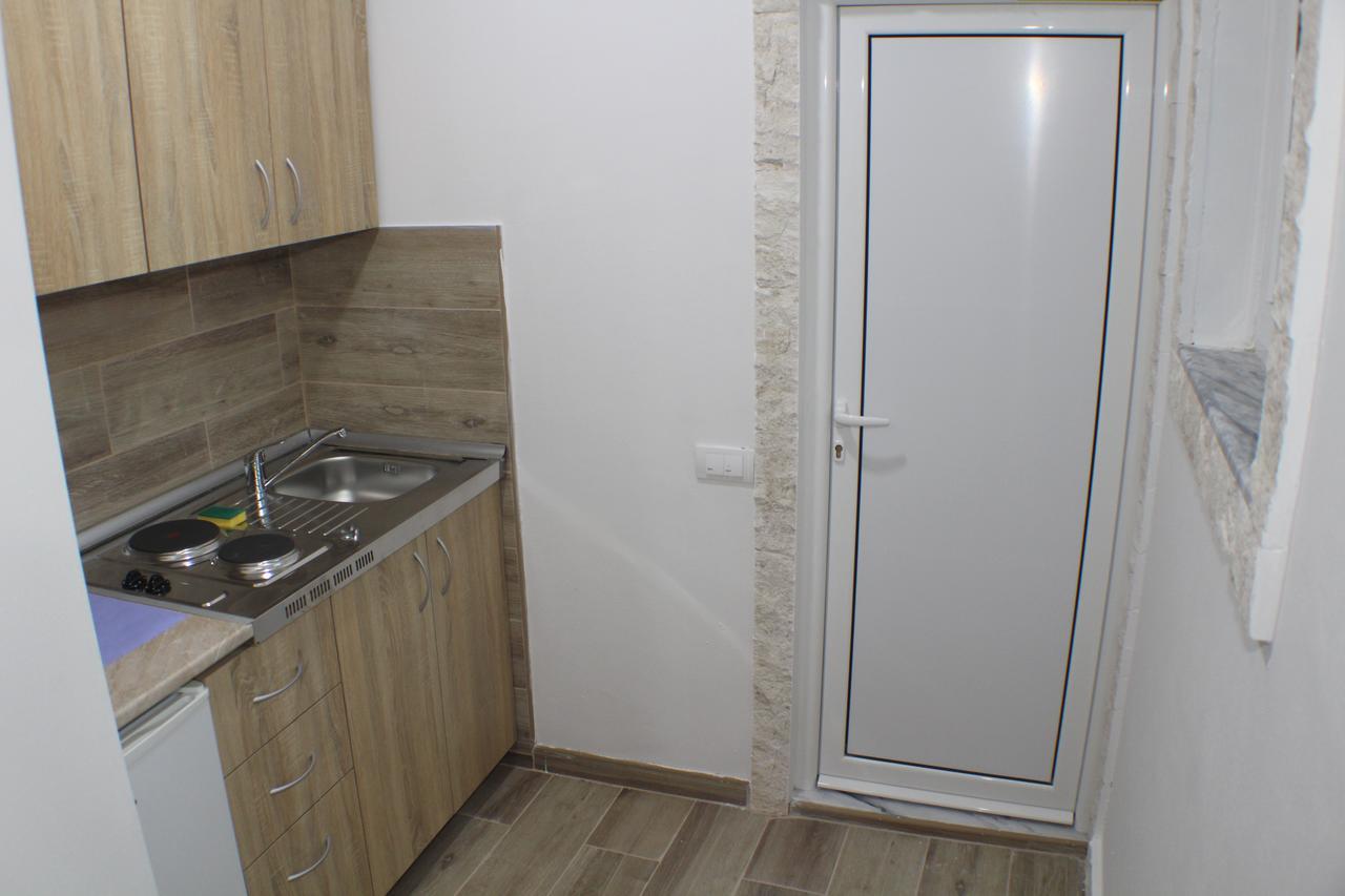 Gjinaj Apartments Ülgün Dış mekan fotoğraf